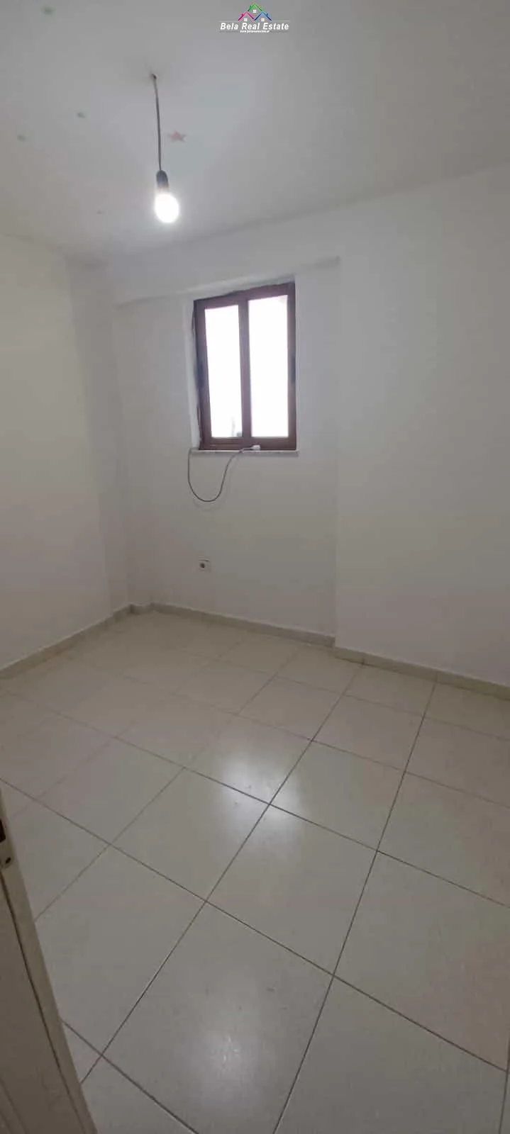 Apartament Me Qera  3+1 Tek Xhamlliku (ID B23133) Tirane.
