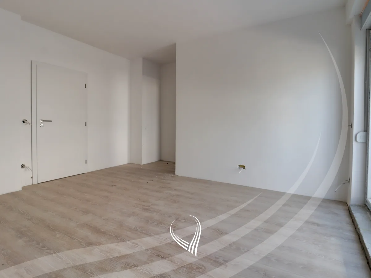 Penthouse me 3 dhoma gjumi në shitje në lagjen Prishtina e Re