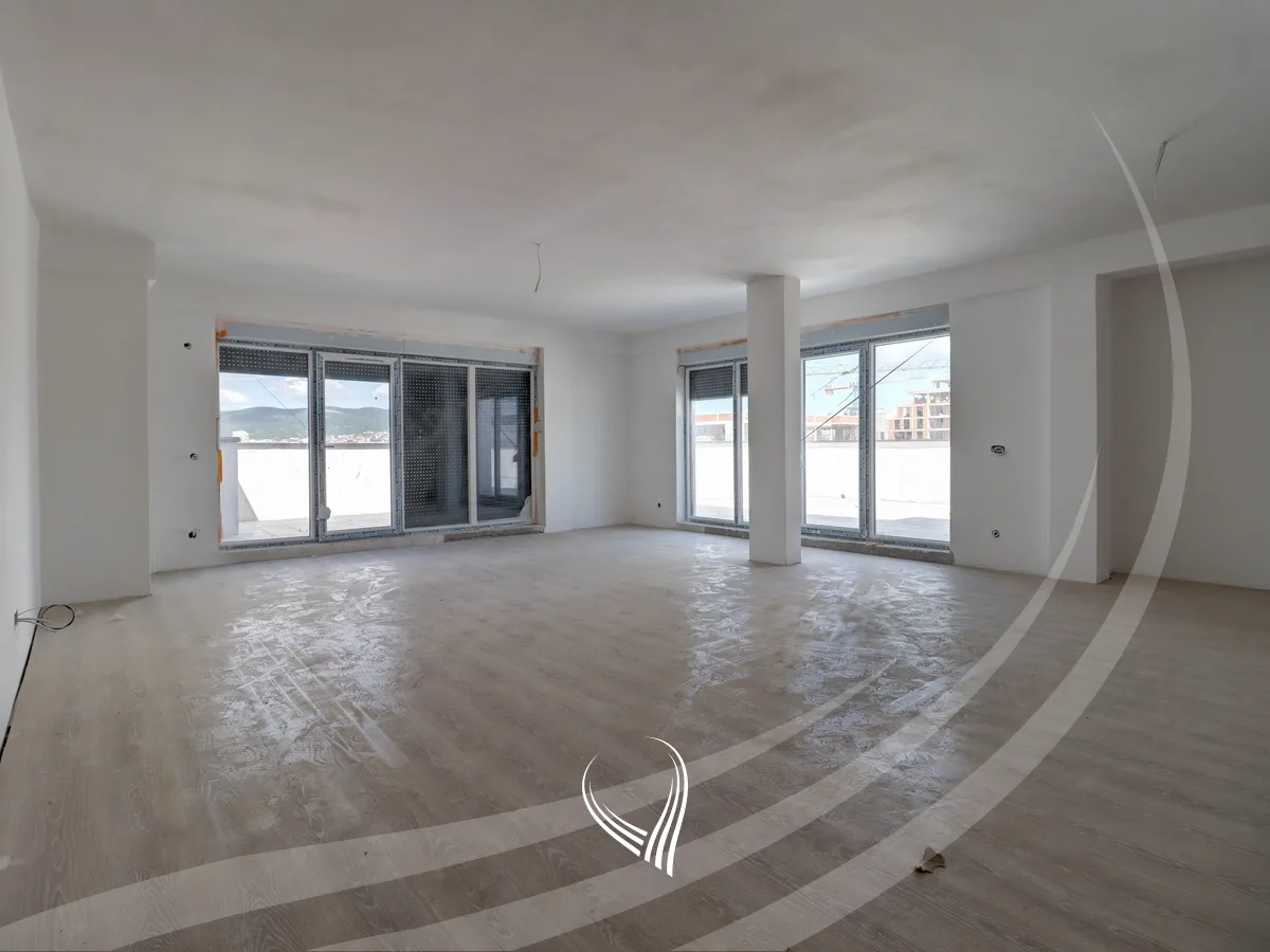 Penthouse me 3 dhoma gjumi në shitje në lagjen Prishtina e Re