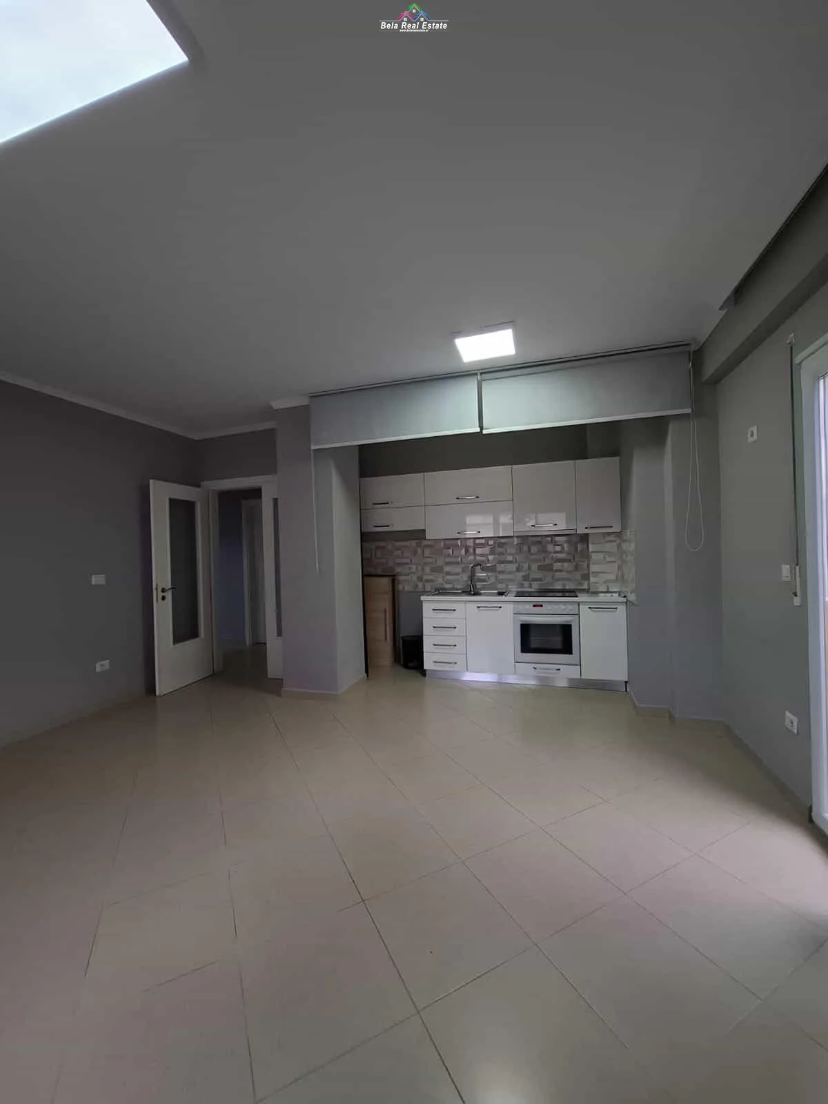 Zyre Me Qera 2+1 Ne Qender (ID BZ2732) Tirane