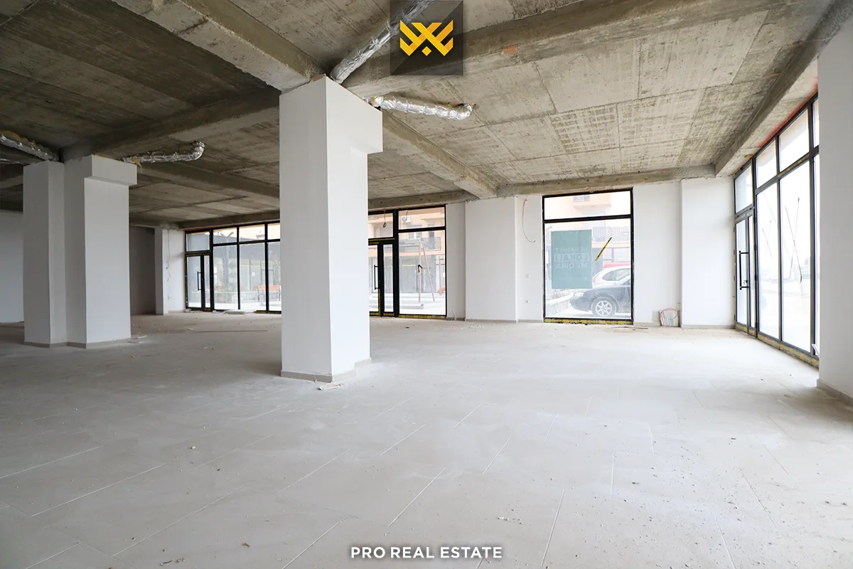 Lokal 239.38m² me #QIRA në Fushë Kosovë