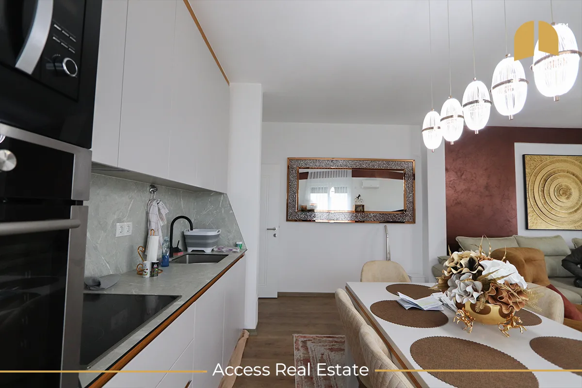 SHITET URGJENT! Penthouse në SHITJE – 4 dhoma gjumi + garazh – Arbëri