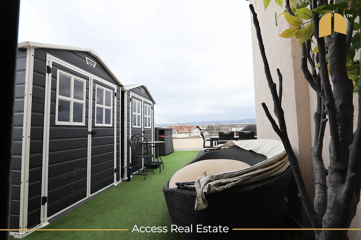 SHITET URGJENT! Penthouse në SHITJE – 4 dhoma gjumi + garazh – Arbëri