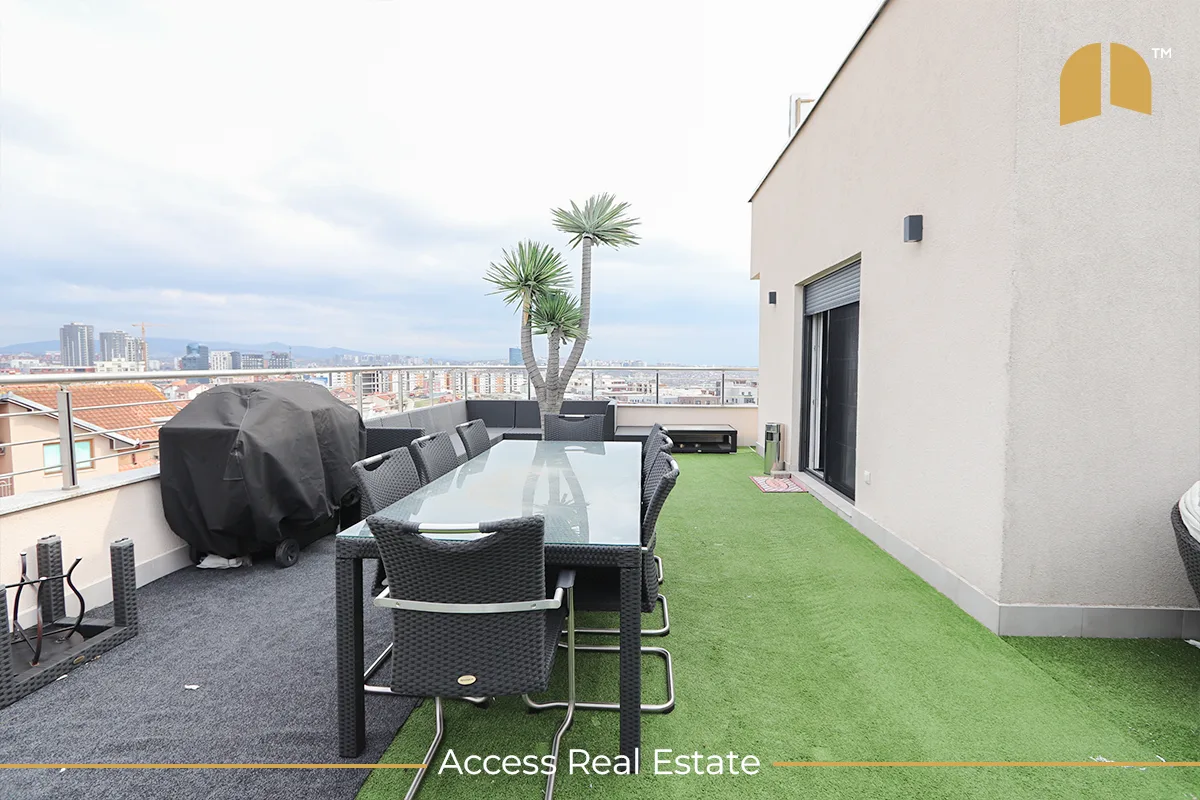 SHITET URGJENT! Penthouse në SHITJE – 4 dhoma gjumi + garazh – Arbëri