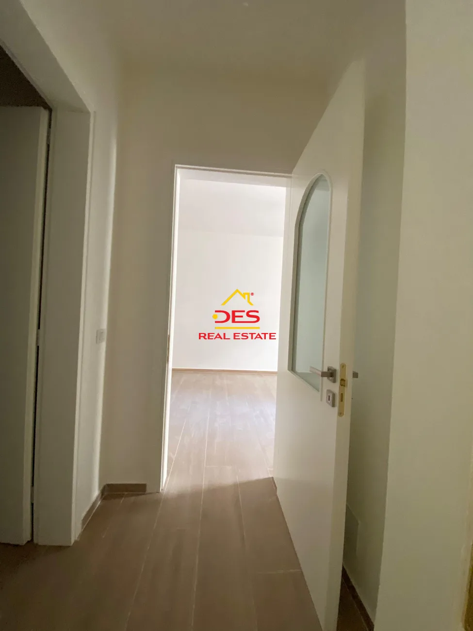 Shitet apartament 1+1 në qëndër,orikum