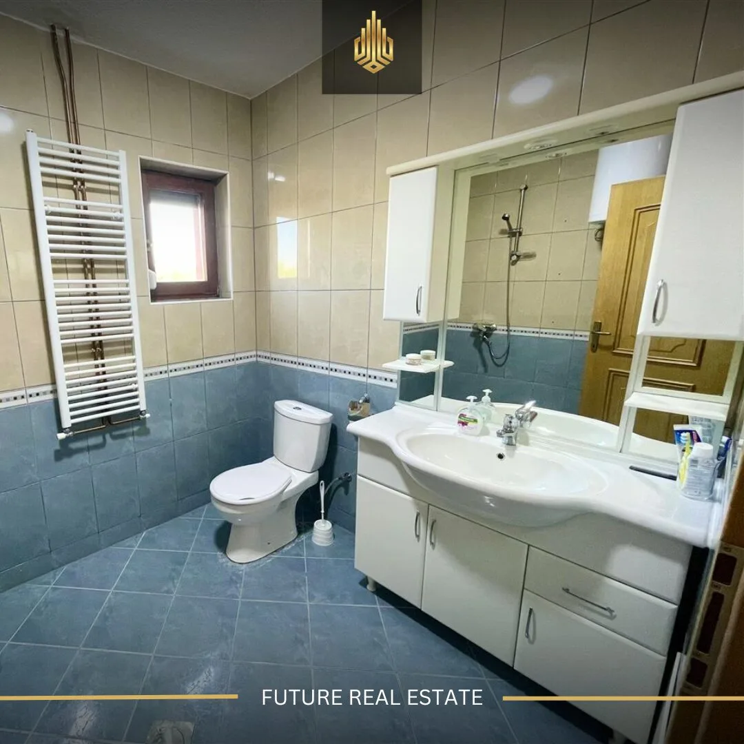 Shtëpi në SHITJE/263m²