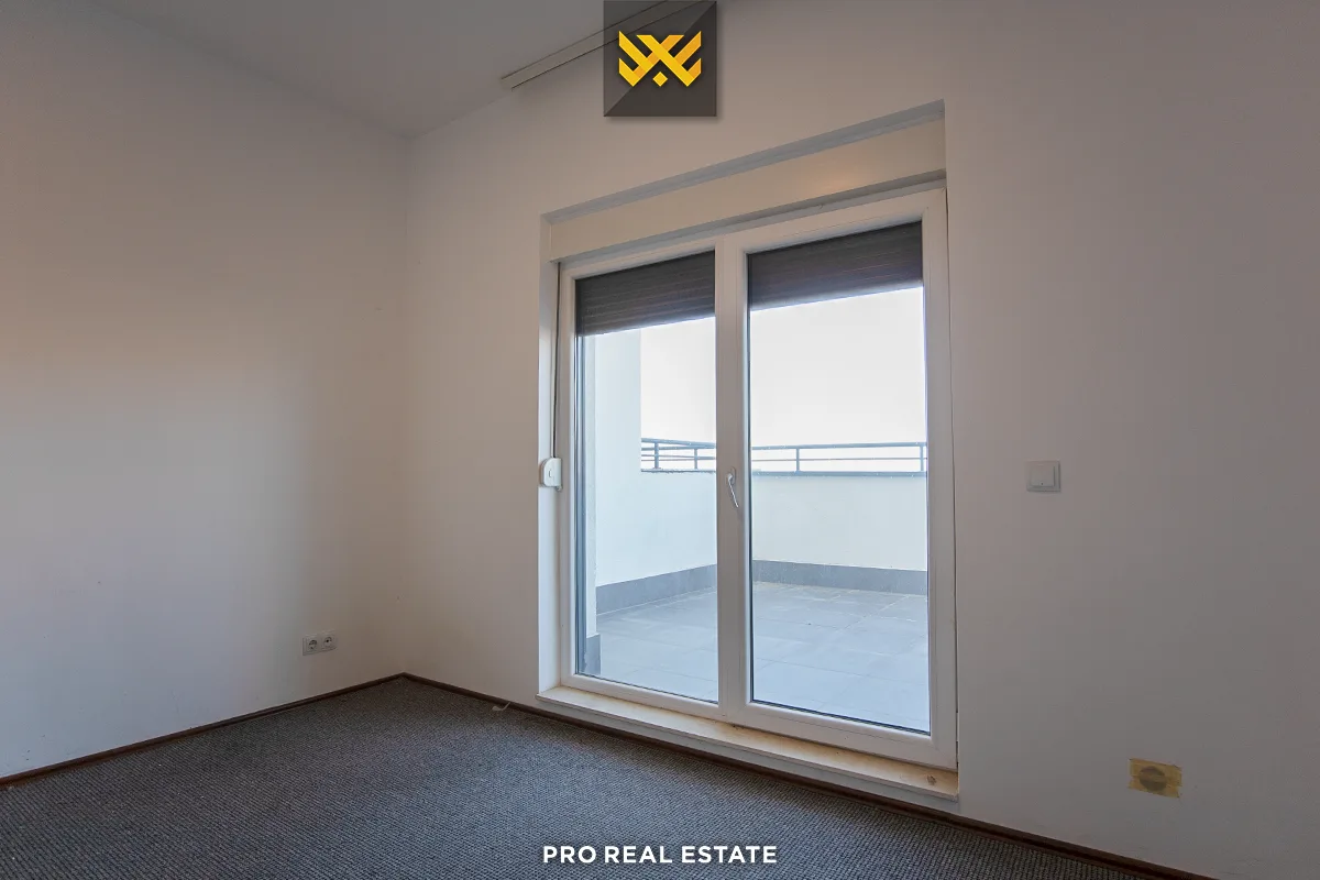 Banesë Penthouse 107m² + 145m² për #SHITJE te Prishtina e Re.