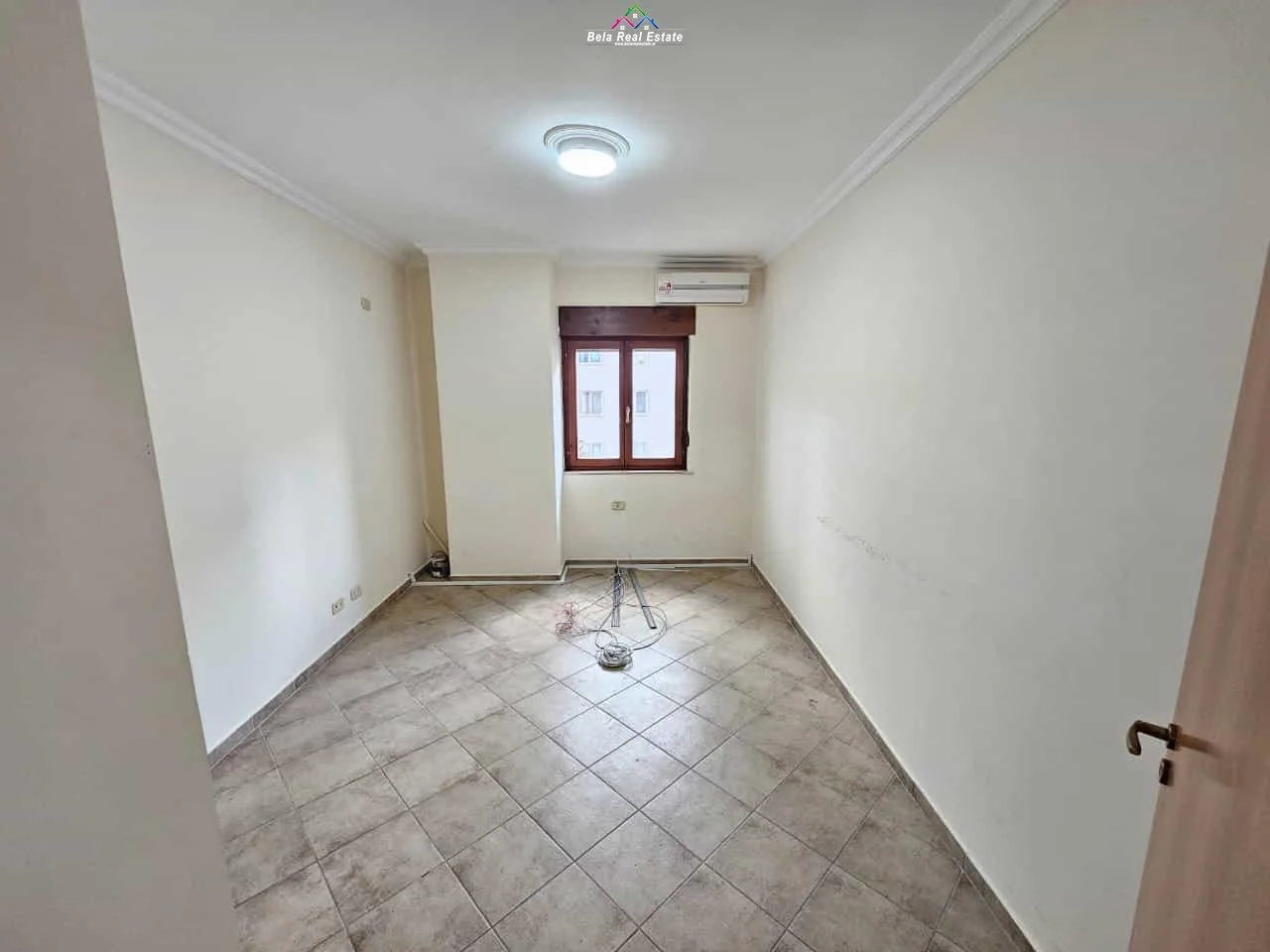 Zyre Me Qera 2+1 Ne Qender (ID BZ2783) Tirane