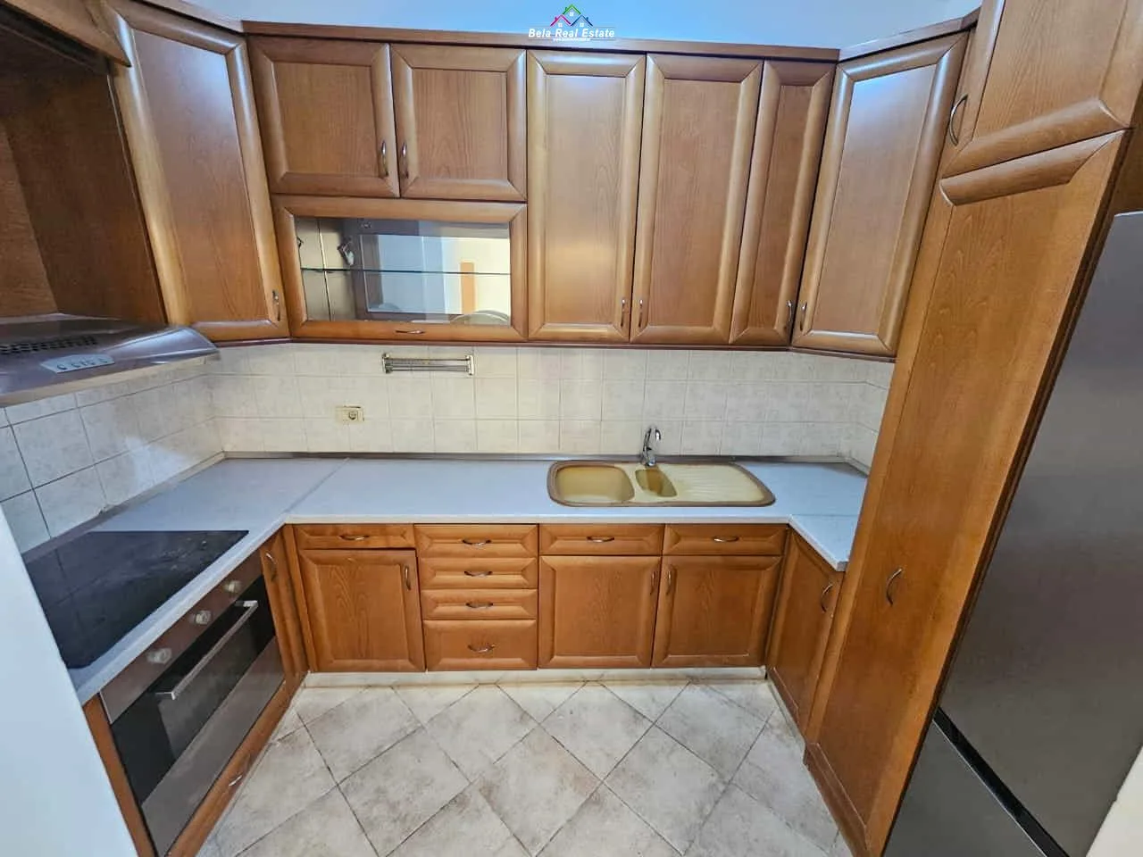 Zyre Me Qera 2+1 Ne Qender (ID BZ2783) Tirane