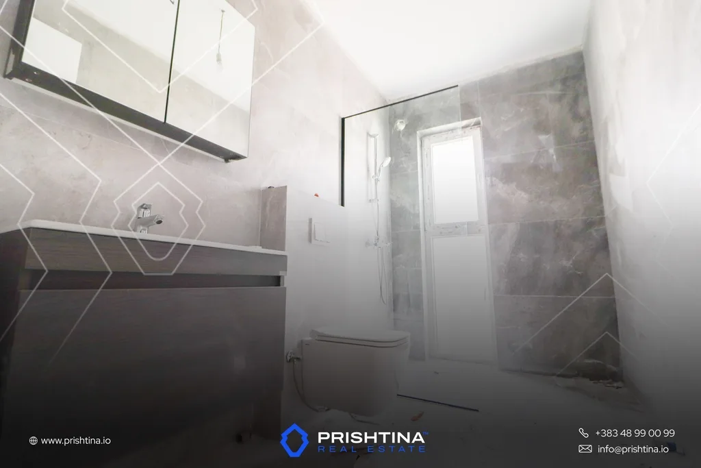 Shtëpi në #shitje 400m² te Qendresa Home