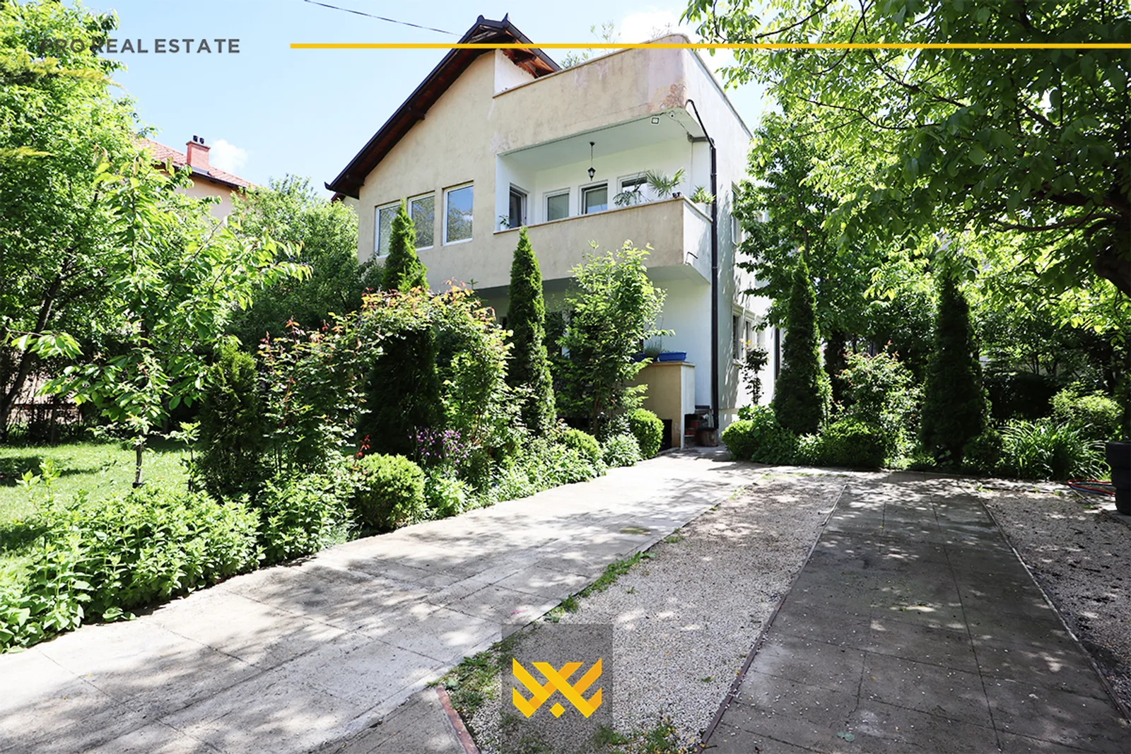 Shtëpi 220m2 për #SHITJE në Gërmi