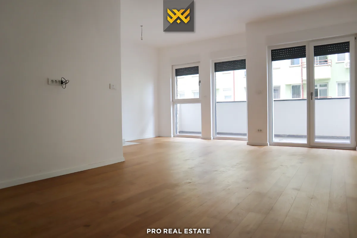 Banesë / Zyrë 94.7m² me #QIRA te Rruga C