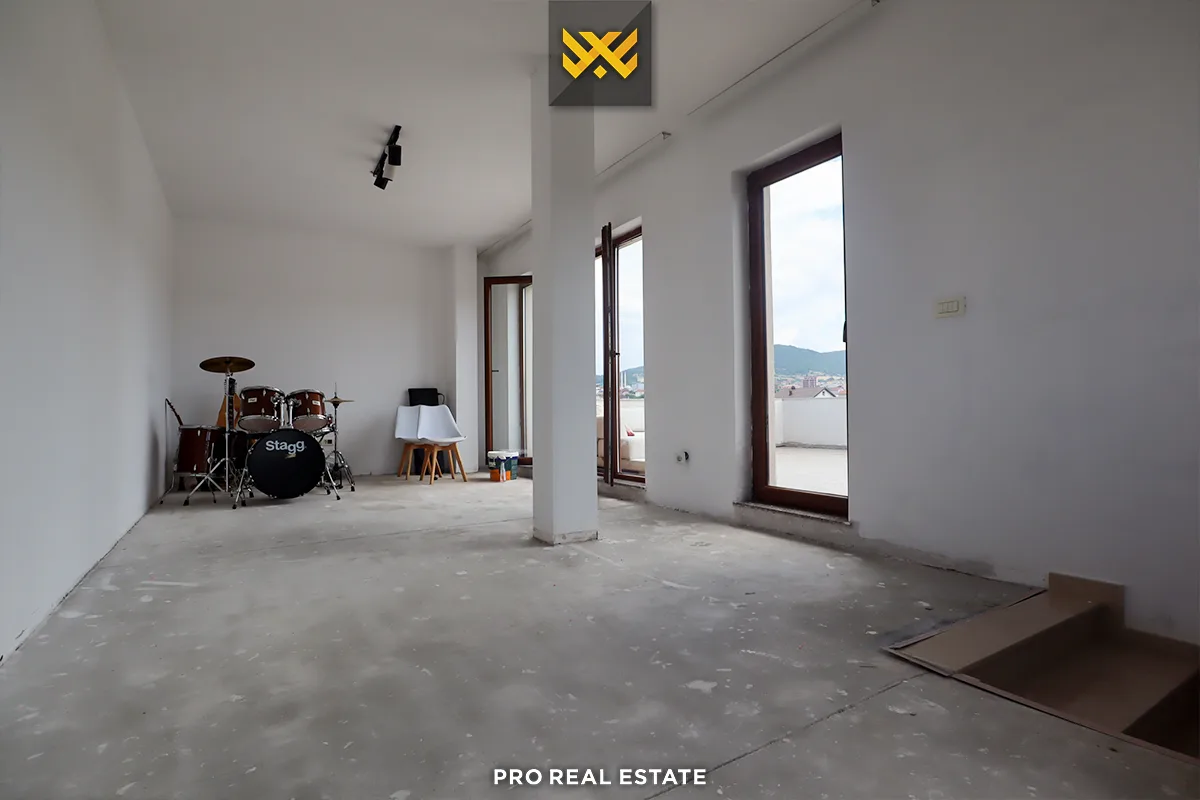 Shtëpi 275m² për #SHITJE në Bërnicë e Poshtme