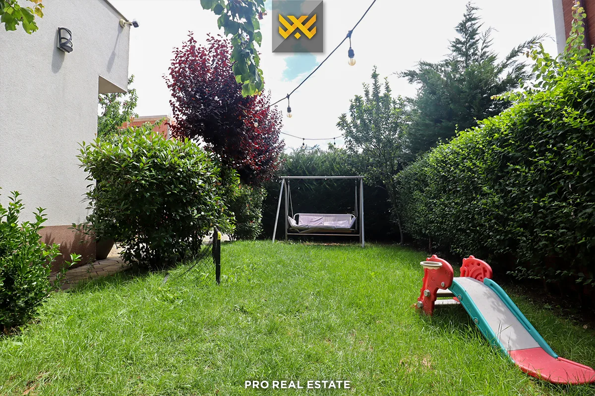 Shtëpi 275m² për #SHITJE në Bërnicë e Poshtme