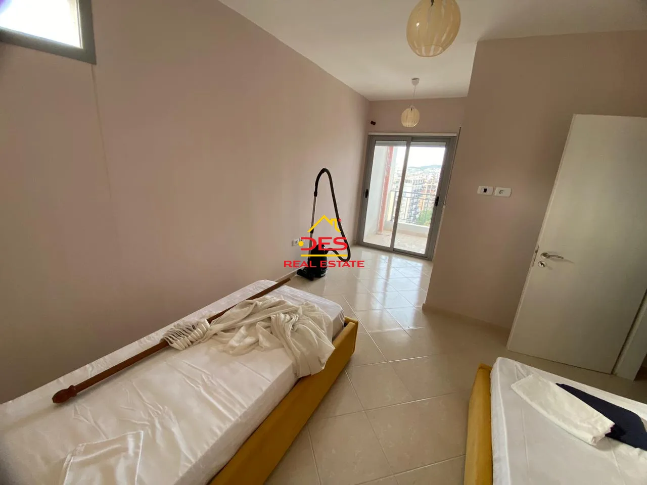 Jepet me qira apartament 2+1 te rruga e çipajve,vlorë.