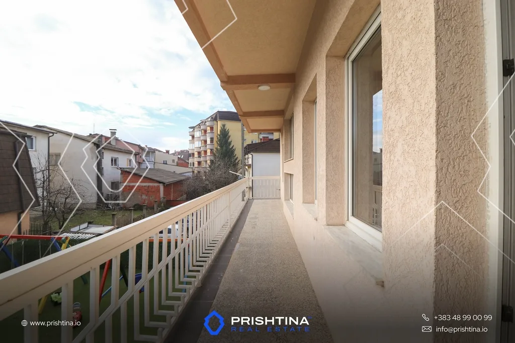 Zyrë me qira 300m² në Aktash