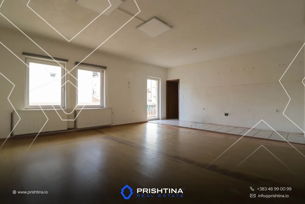 Zyrë me qira 300m² në Aktash
