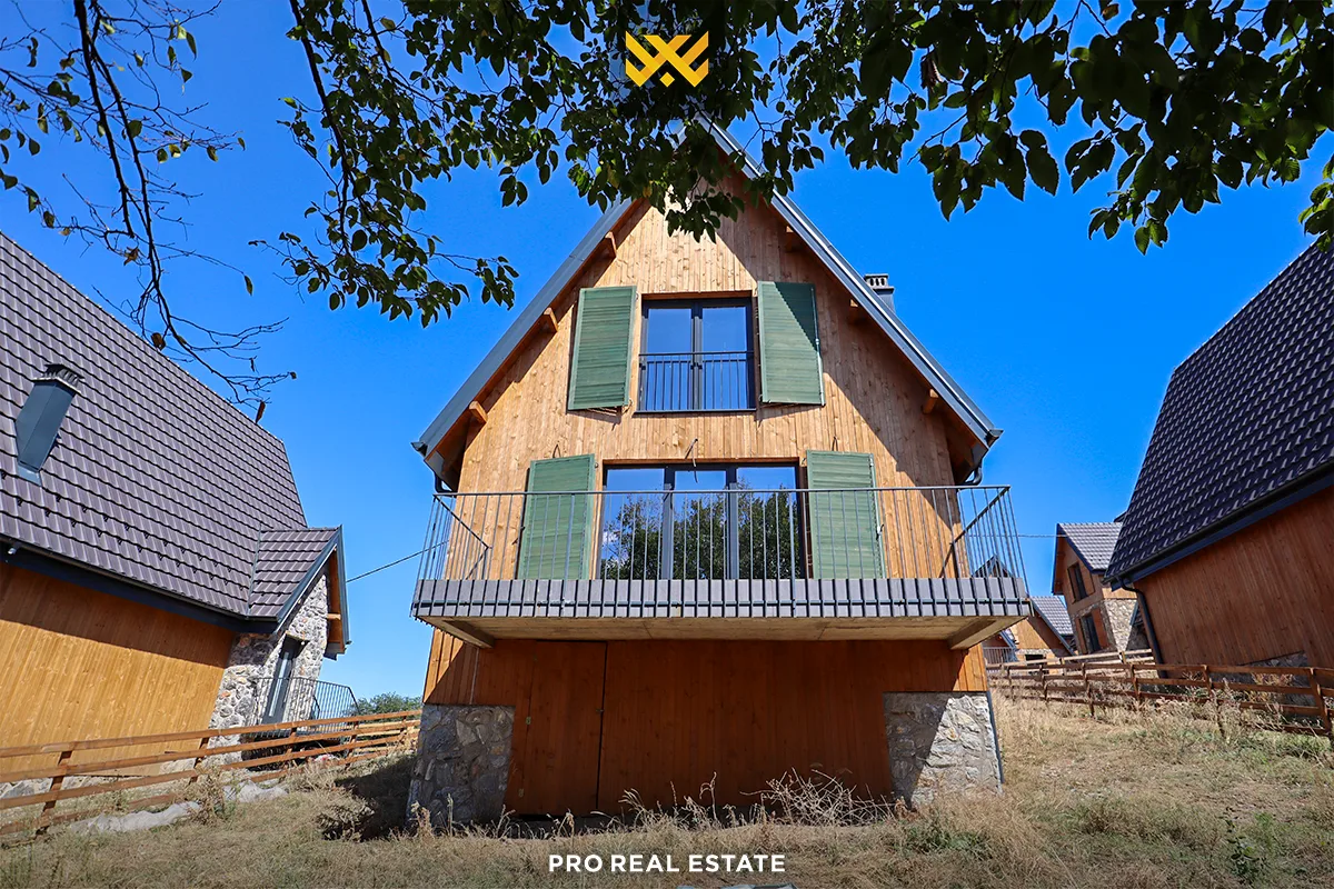 Villë 100m² për #SHITJE në Novobërdë