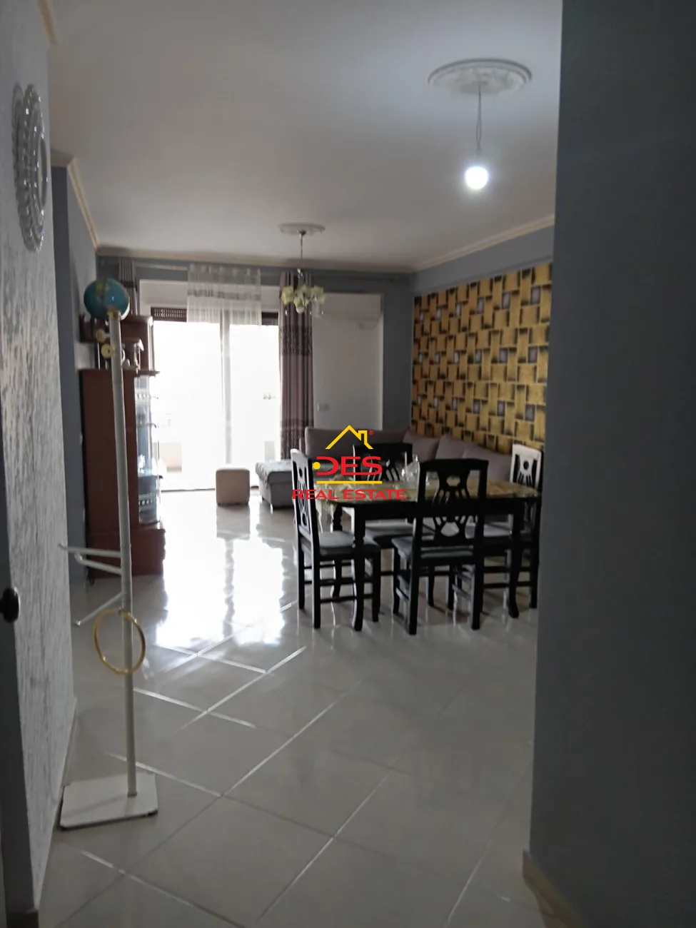 JEPET ME QIRA APARTAMENT 2+1 NË TRANSBALLKANIKE, VLORË 📍 Pranë Dapaj sh.p.k