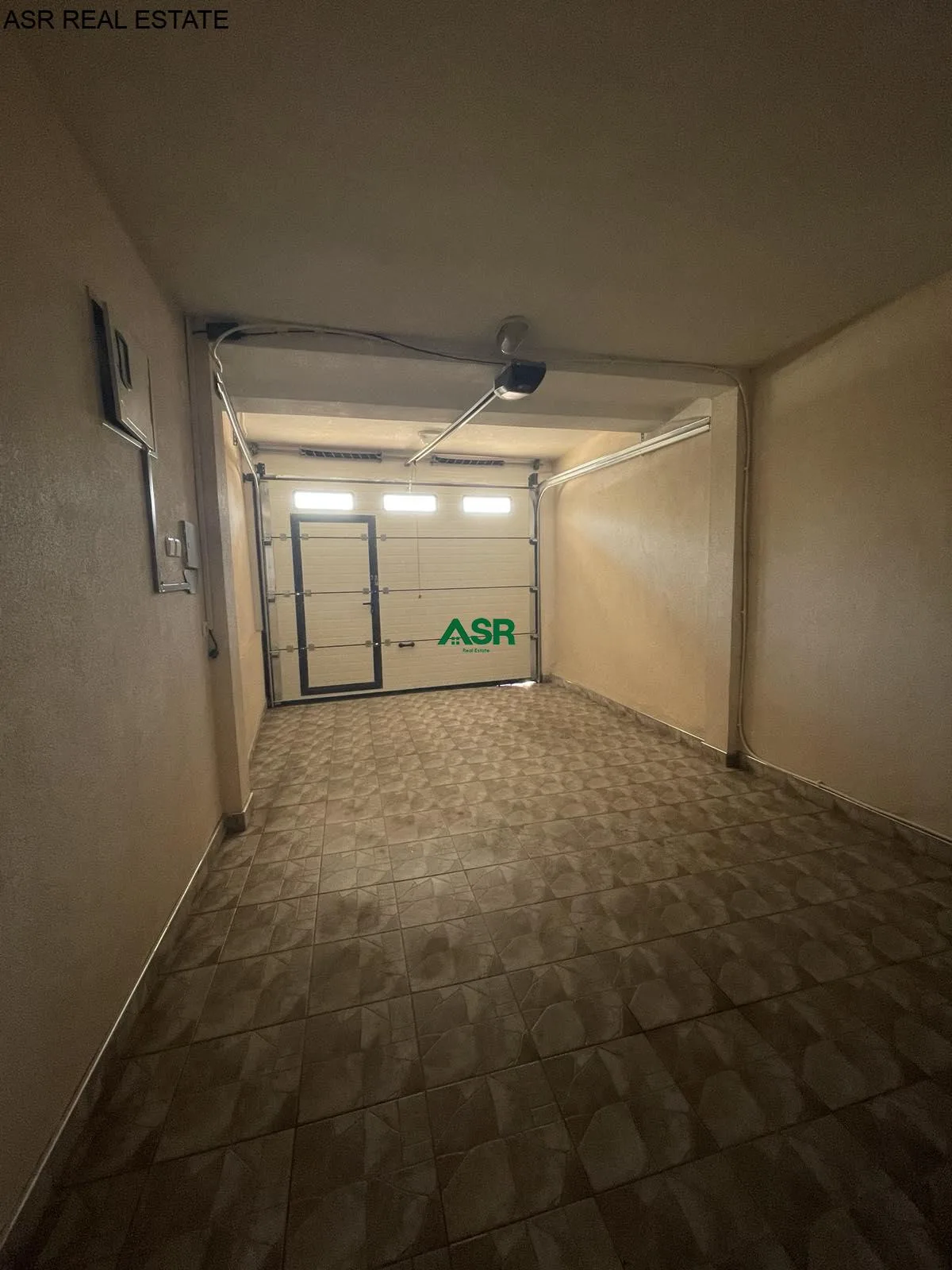 Ofrohet shtepia me siperfaqe 220 m² per #SHITJE në lagjen Hani i Dilit
