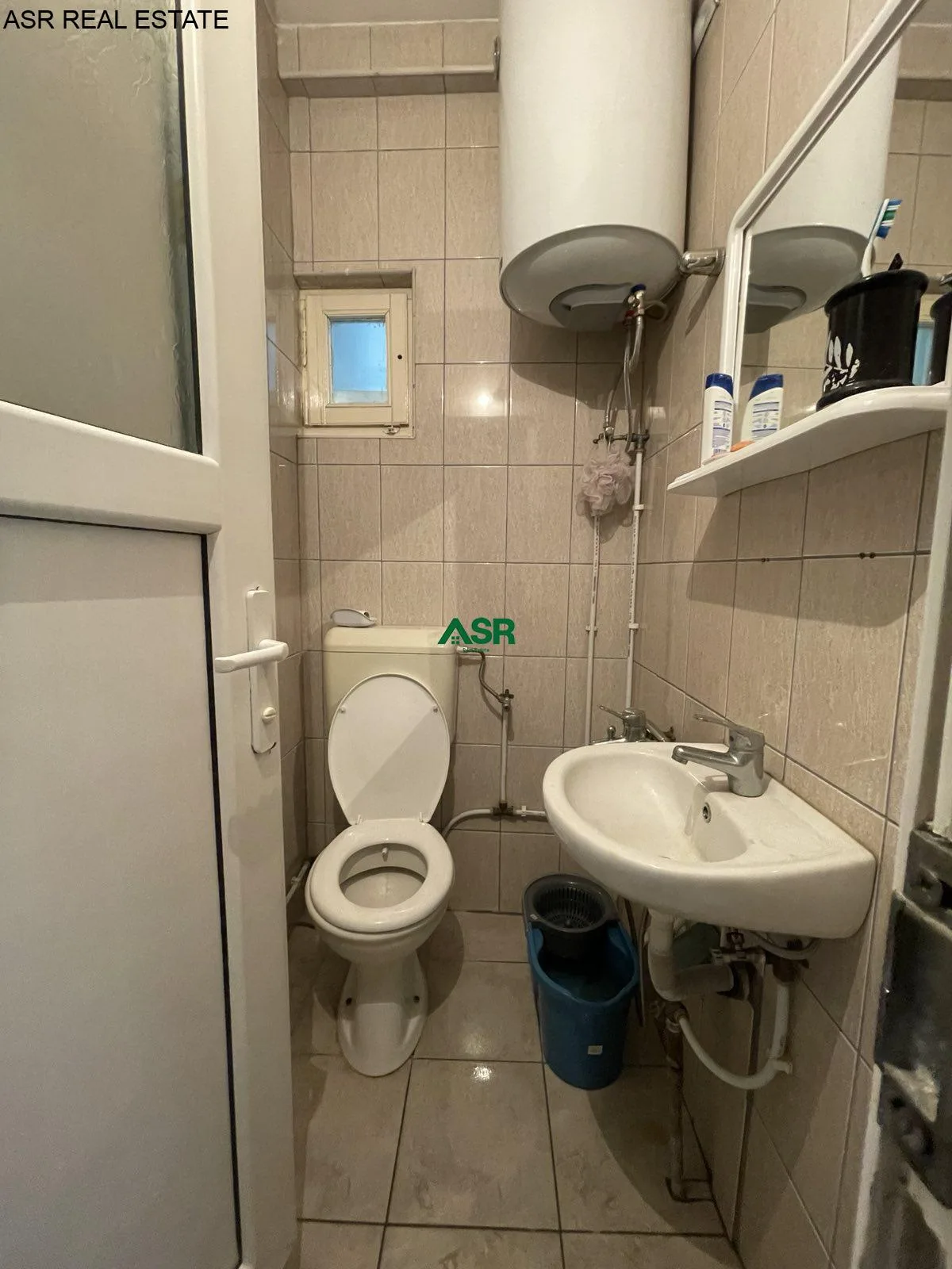 Ofrohet shtepia me siperfaqe 220 m² per #SHITJE në lagjen Hani i Dilit