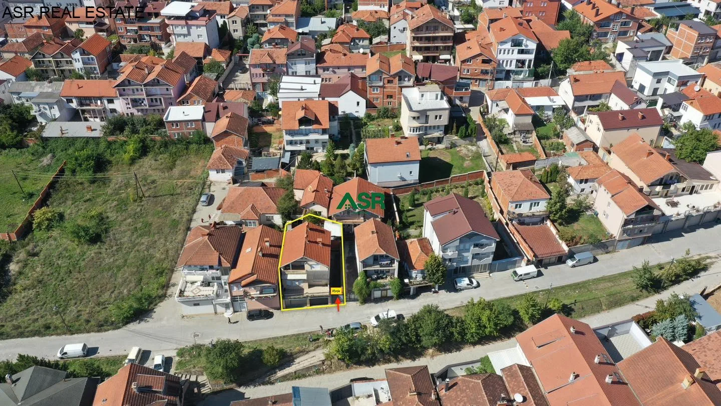 Ofrohet shtepia me siperfaqe 220 m² per #SHITJE në lagjen Hani i Dilit