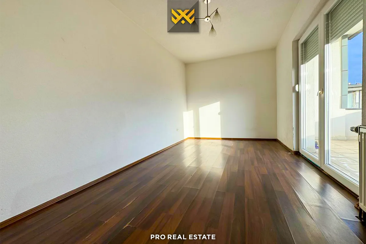 Shtëpi 220m² për #SHITJE në Lagjen Qëndresa