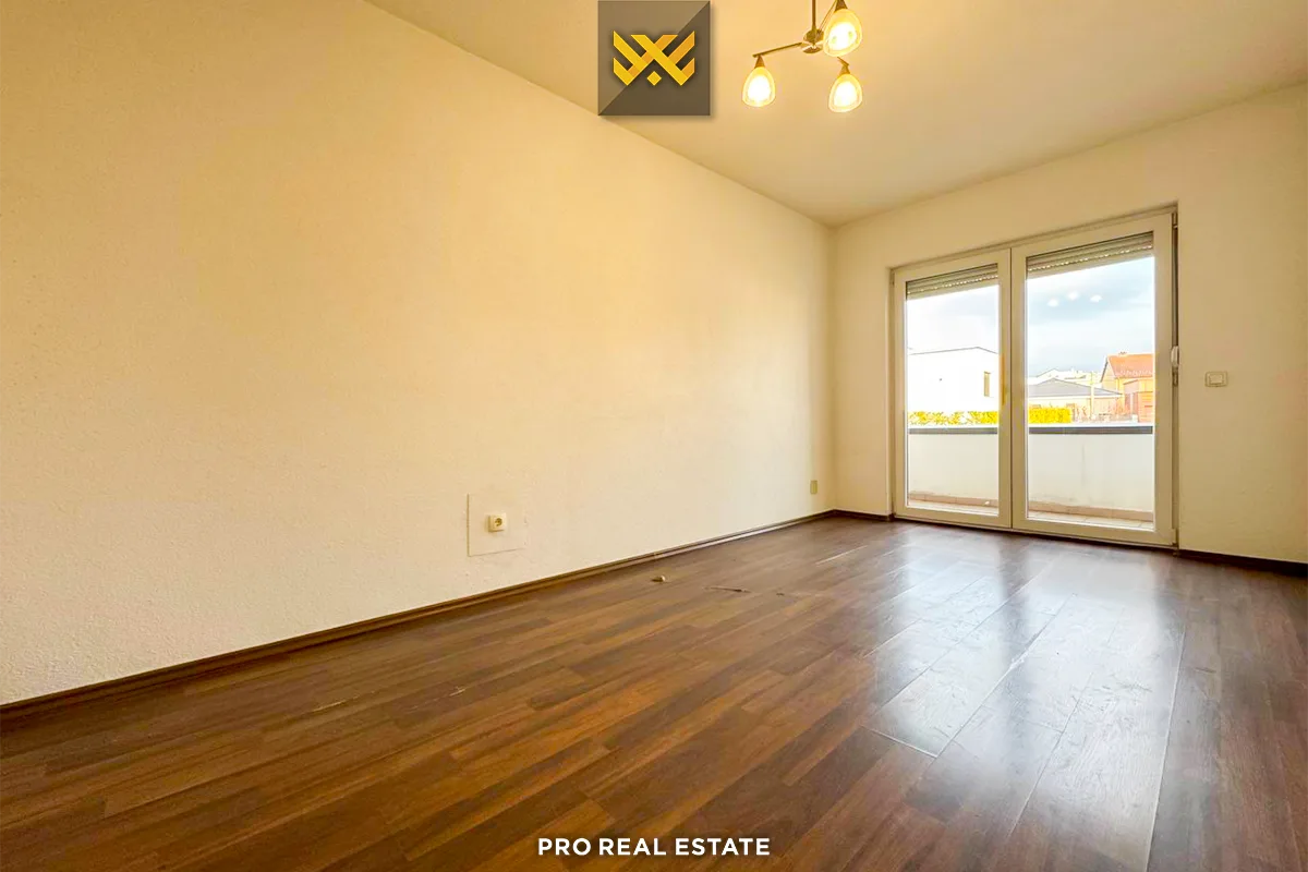 Shtëpi 220m² për #SHITJE në Lagjen Qëndresa
