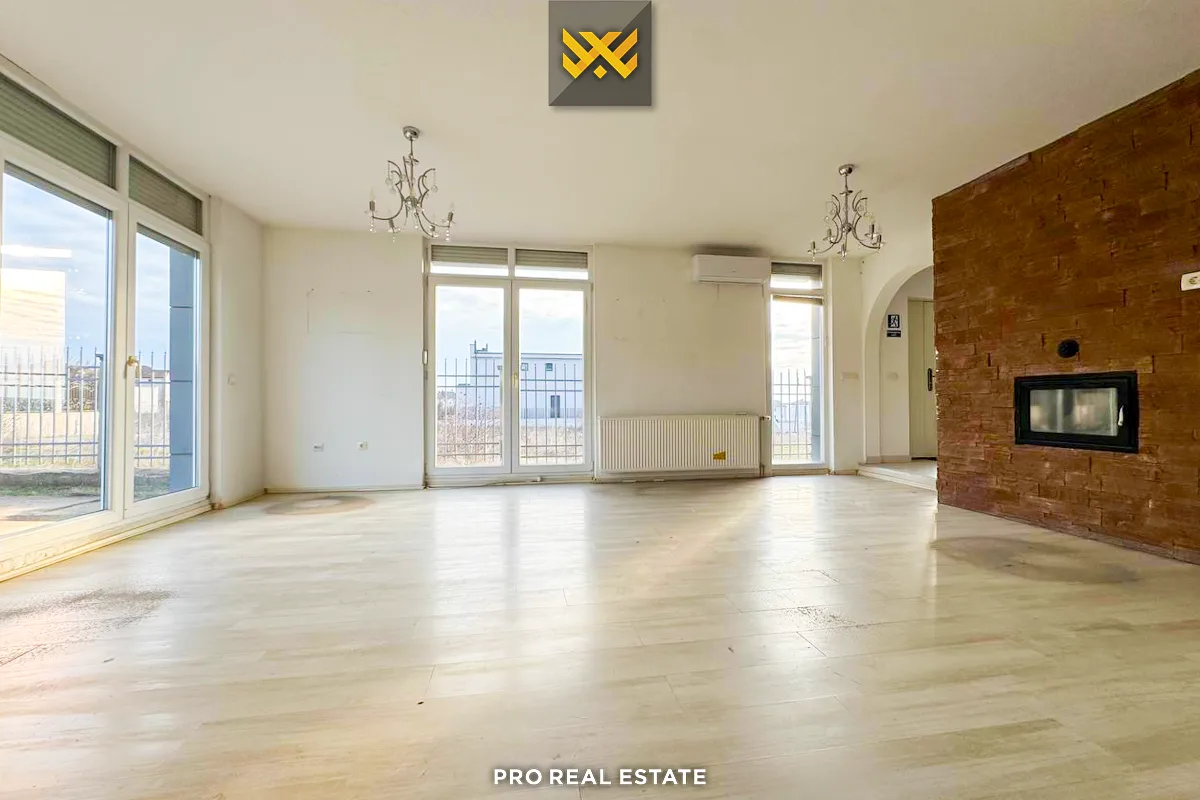 Shtëpi 220m² për #SHITJE në Lagjen Qëndresa