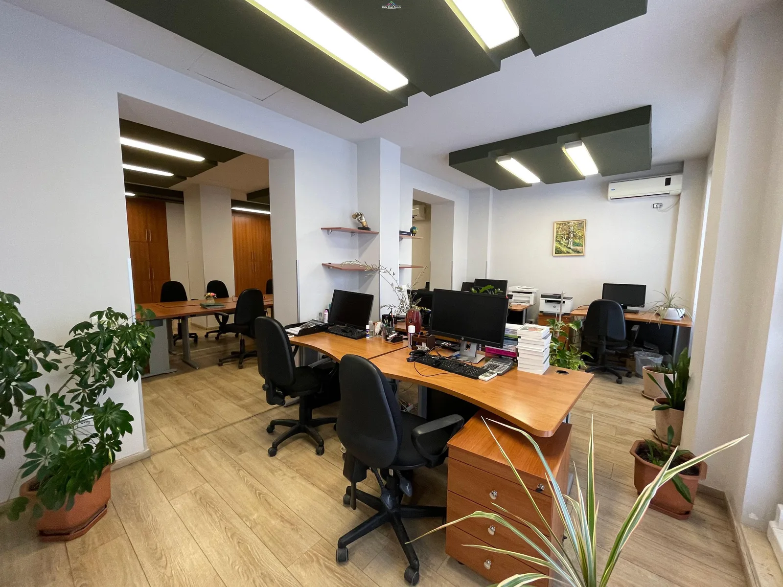 Zyre Me Qera Ne Qender (ID BZ2892) Tirane