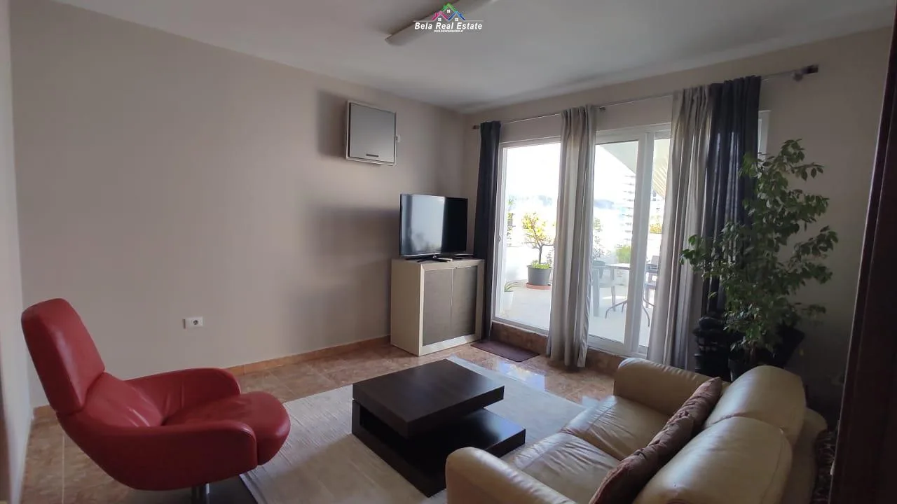 Apartament me qera 2+1 ne Bllok (ID B2201037) Tirane