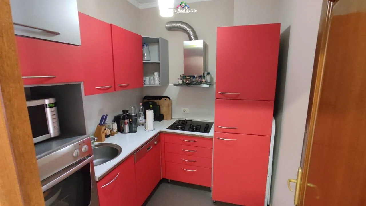 Apartament me qera 2+1 ne Bllok (ID B2201037) Tirane