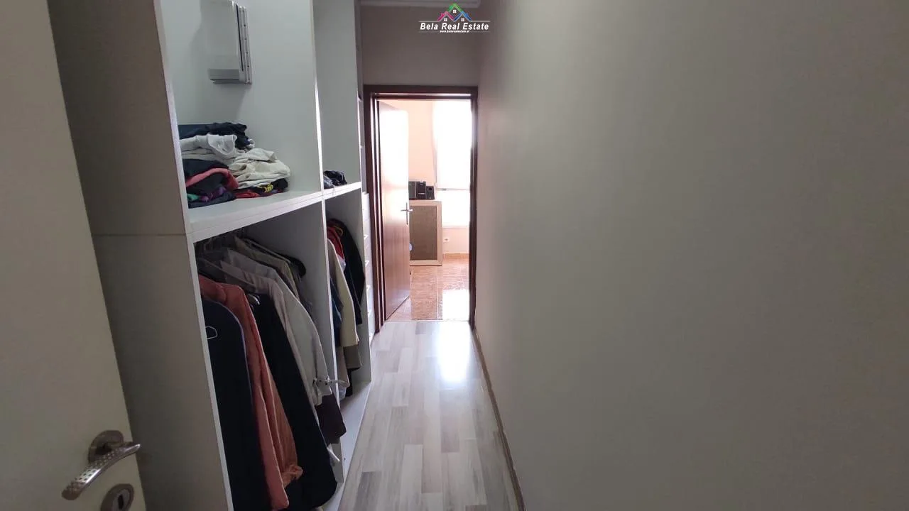 Apartament me qera 2+1 ne Bllok (ID B2201037) Tirane
