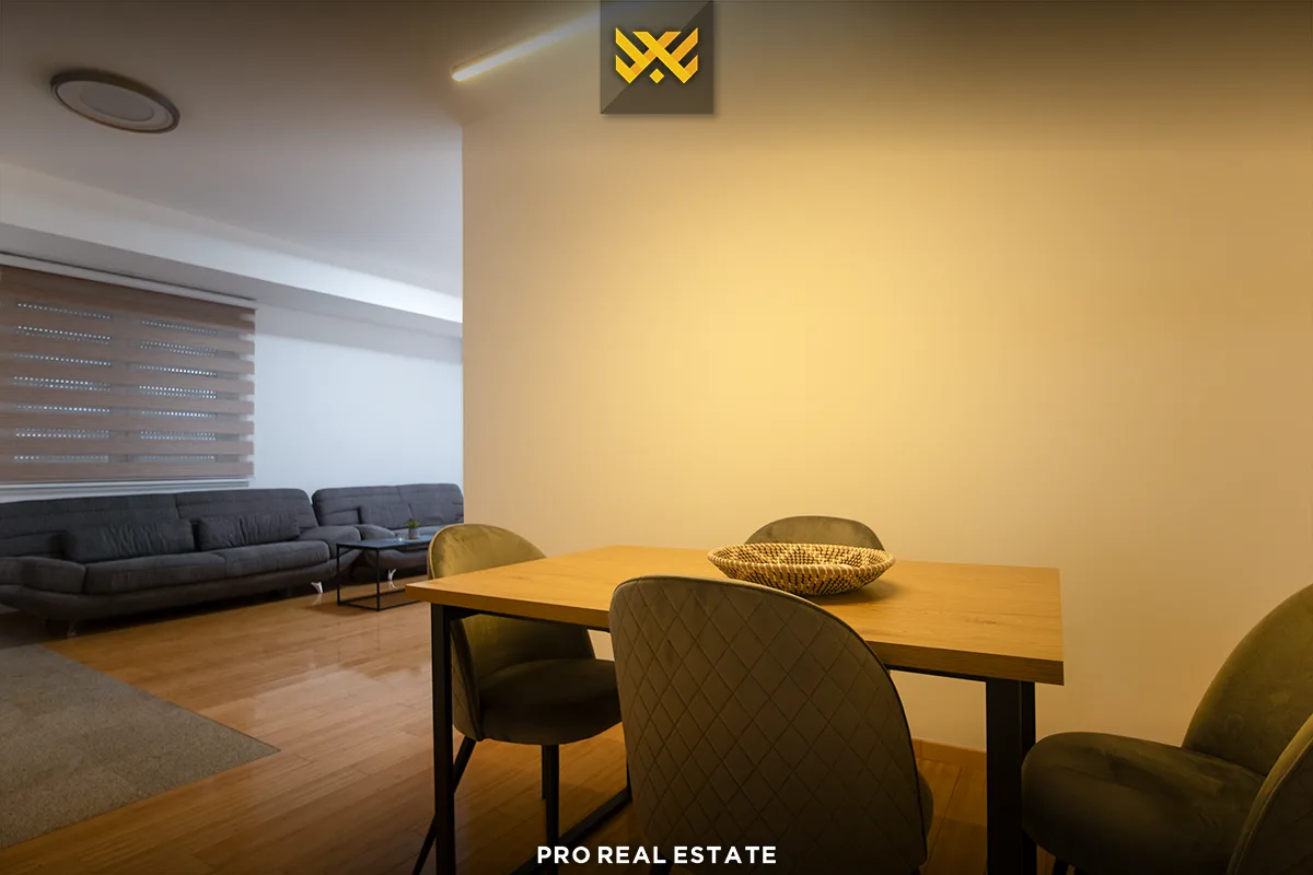 Banesë / Zyrë 96m² me #QIRA në Pejton