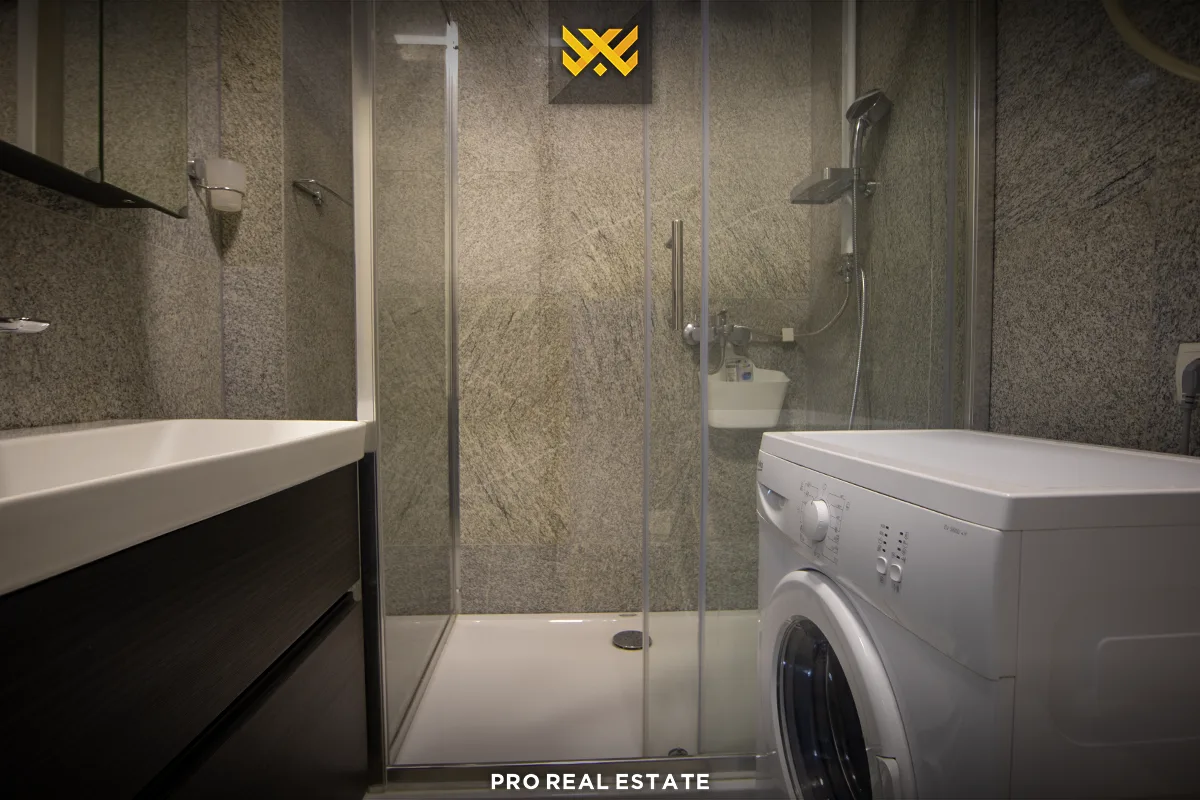 Banesë / Zyrë 96m² me #QIRA në Pejton