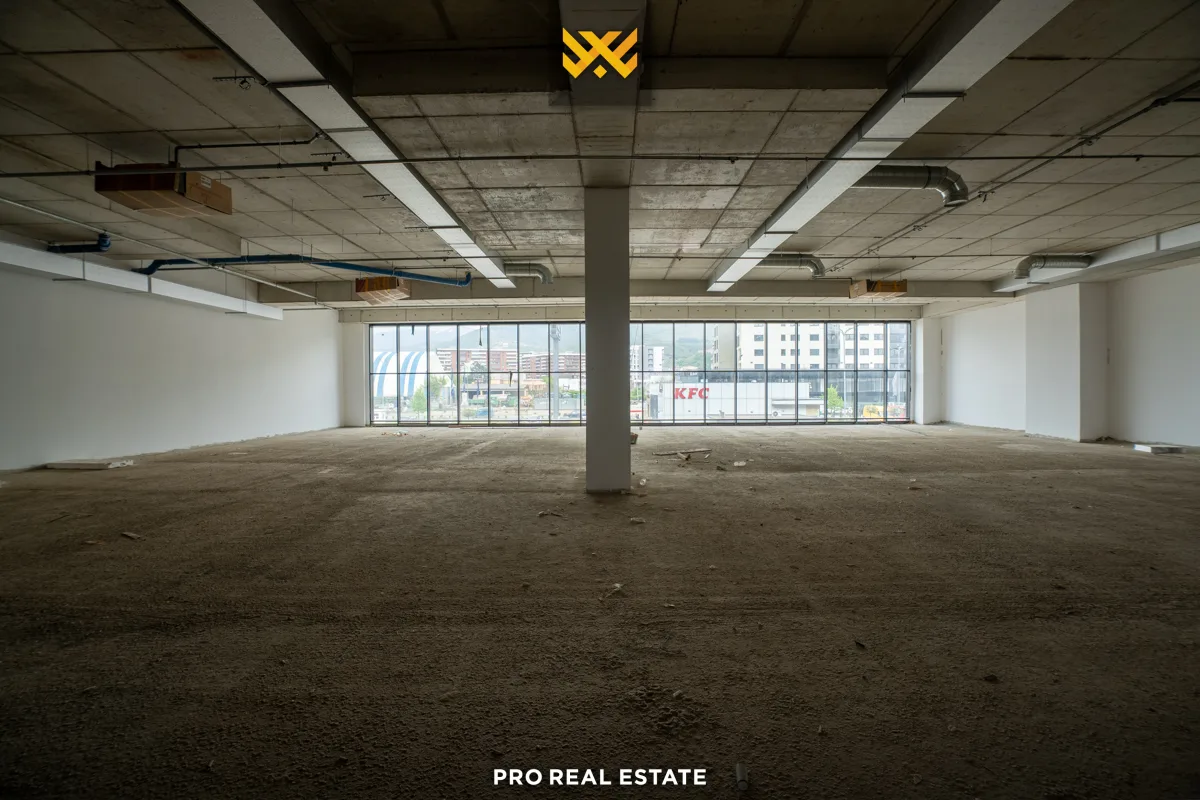 Lokal 1823m² me #QIRA në Prizren