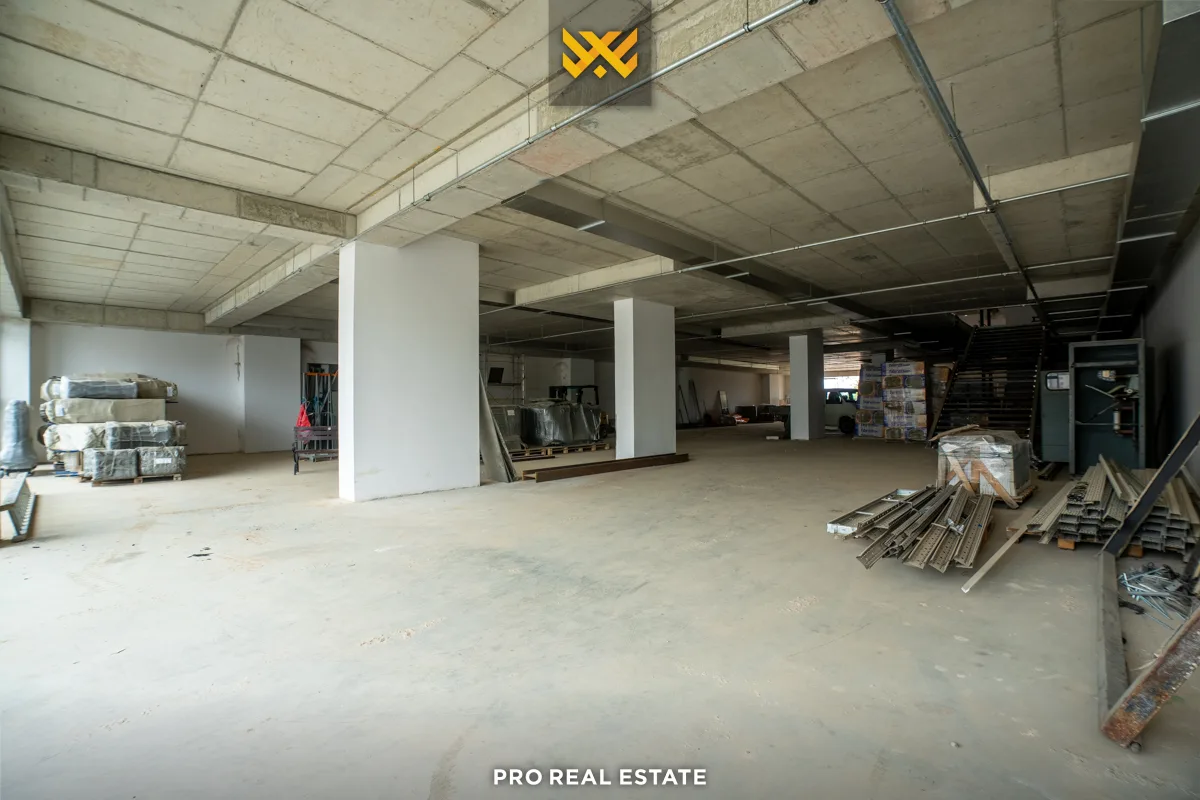 Lokal 1823m² me #QIRA në Prizren