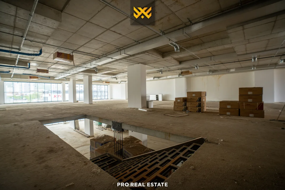 Lokal 1823m² me #QIRA në Prizren