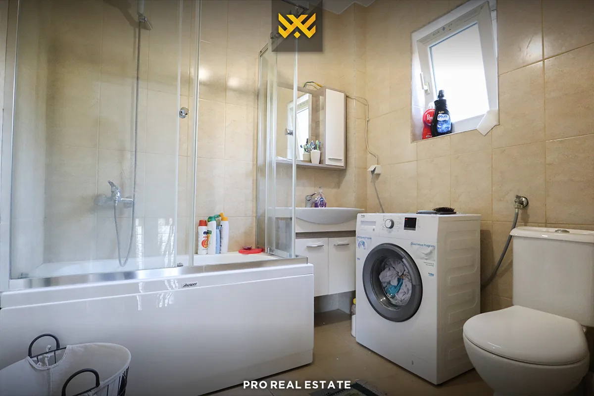 Shtëpi 260m² me #Qira në Gërmi.