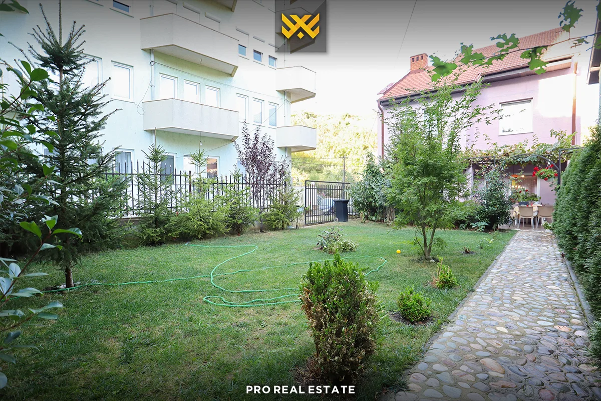 Shtëpi 260m² me #Qira në Gërmi.