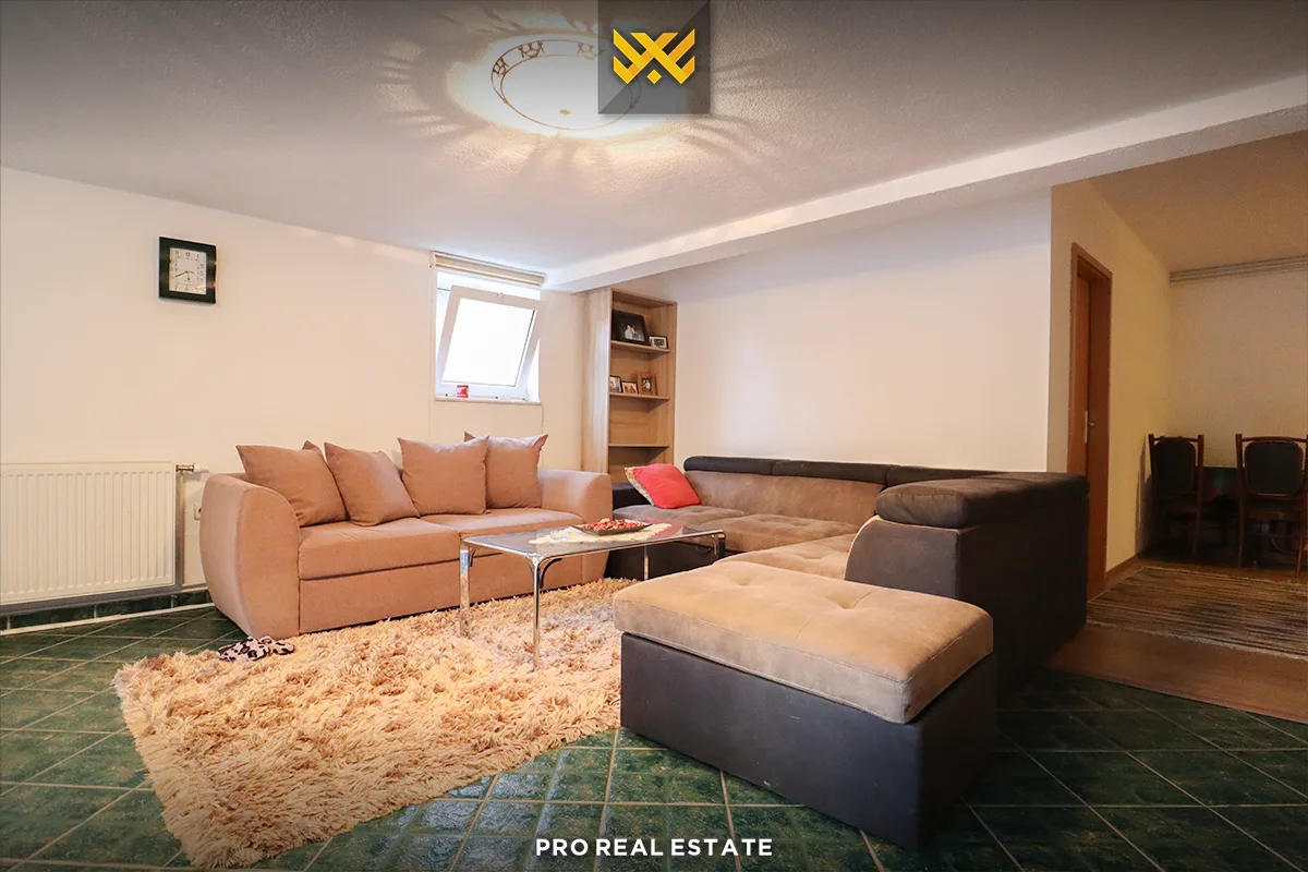 Shtëpi 260m² me #Qira në Gërmi.