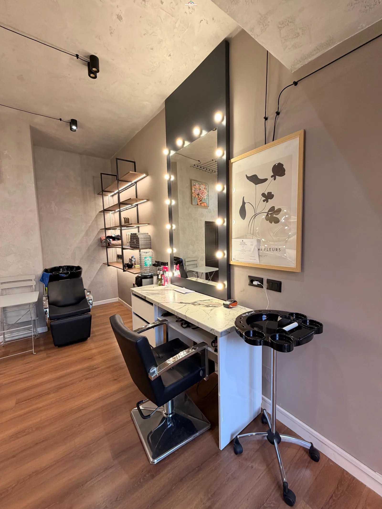 Shitet Biznesi Make Up Studio Ne Vasil Shanto ( ID BSHB175) Tirane