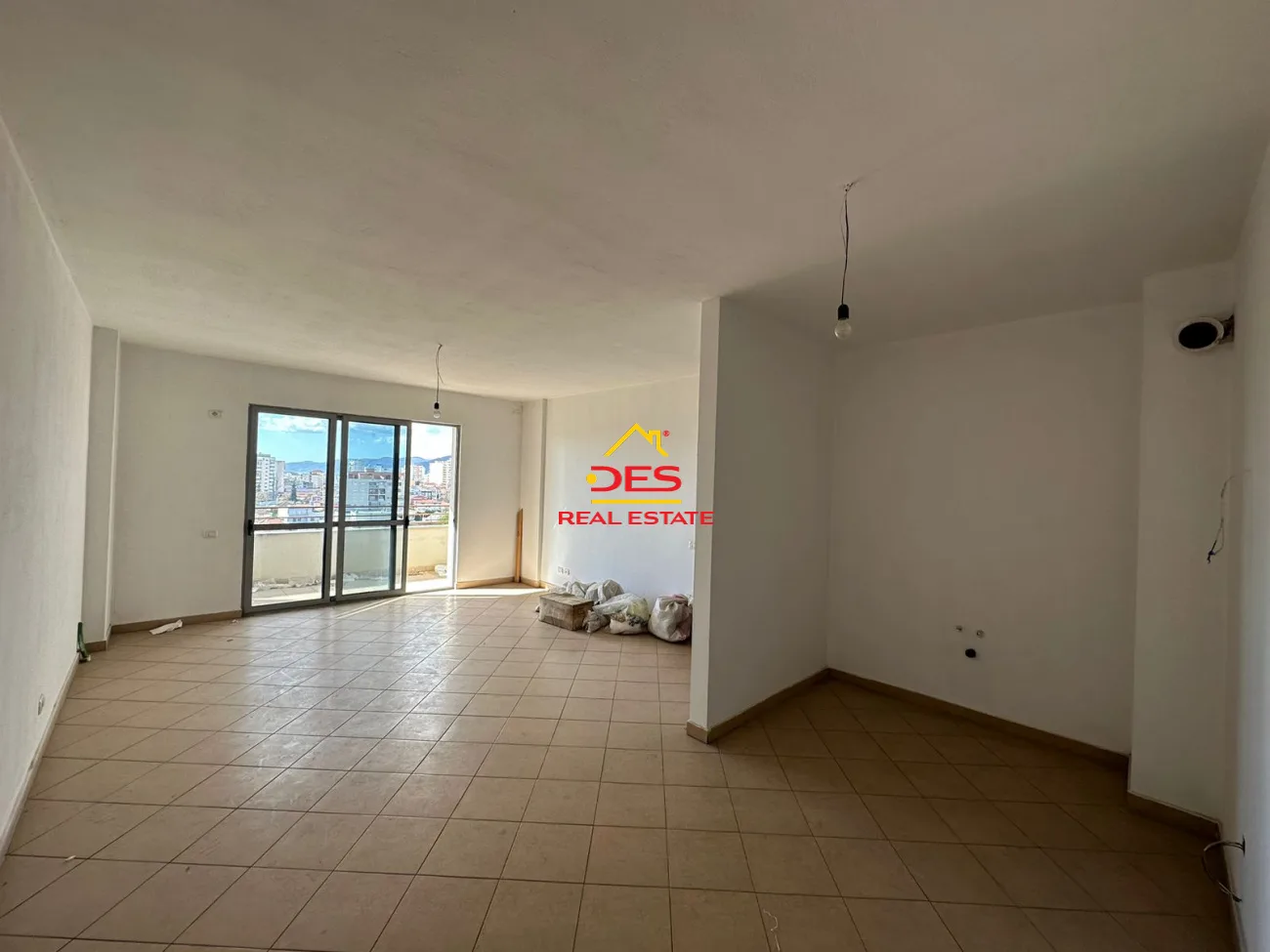 Shitet apartament 1+1 në lagjen ‘qemal stafa’, elbasan.