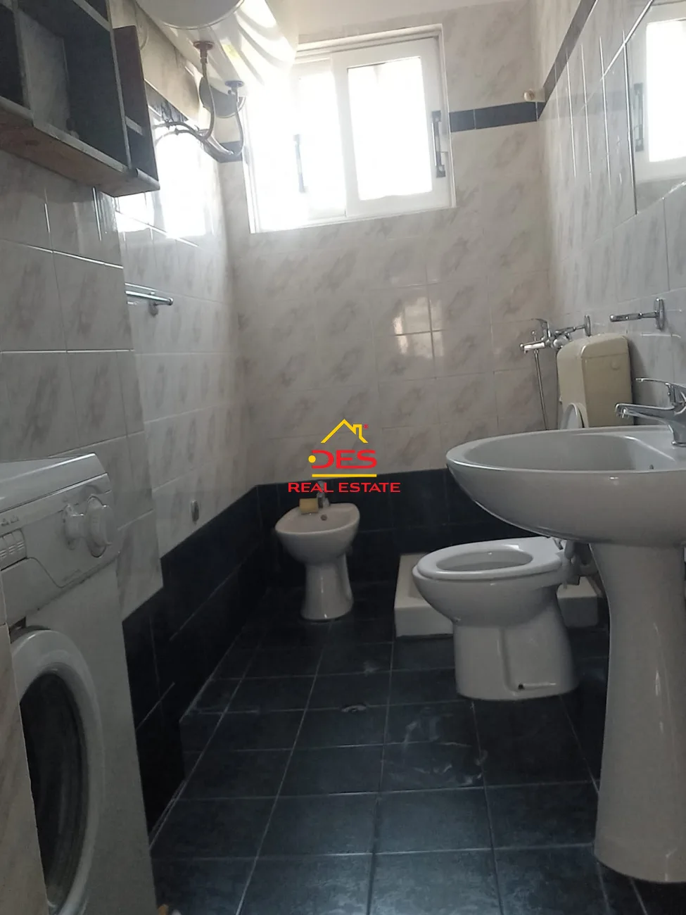 Jepet me qira apartament 2+1 te tregu orizit ,vlorë!