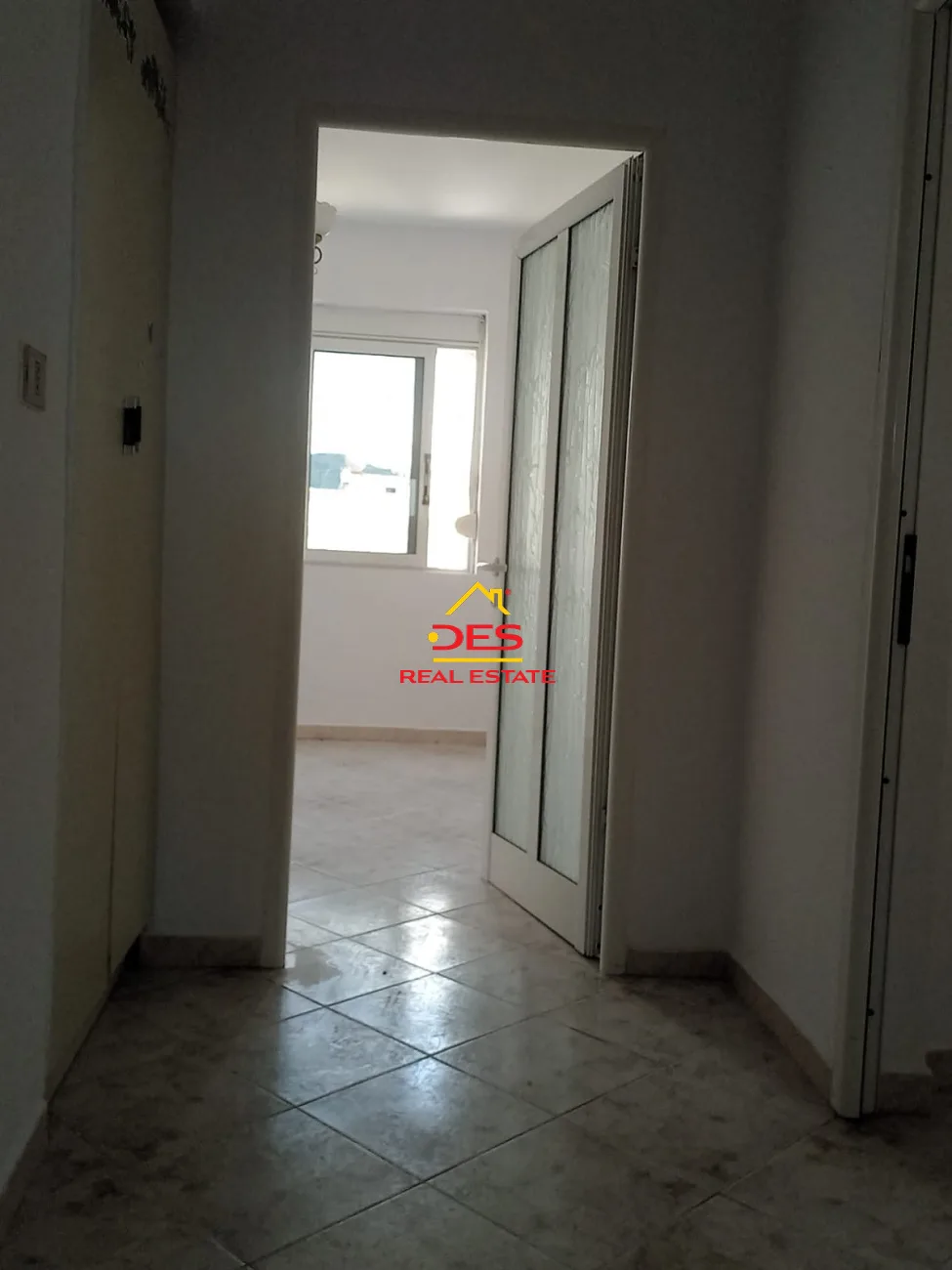 Jepet me qira apartament 2+1 te tregu orizit ,vlorë!