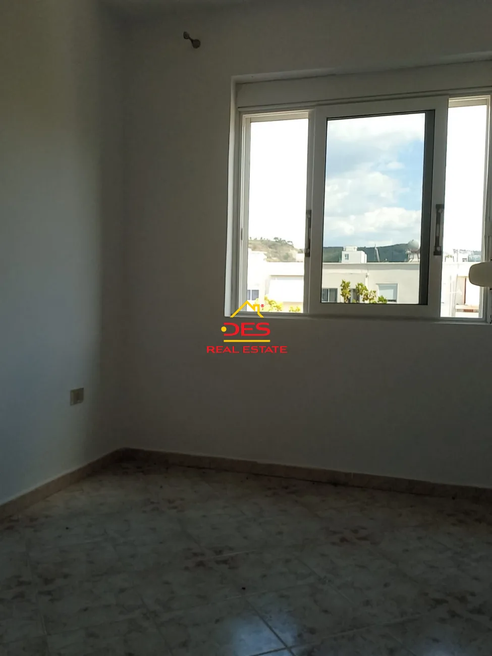 Jepet me qira apartament 2+1 te tregu orizit ,vlorë!