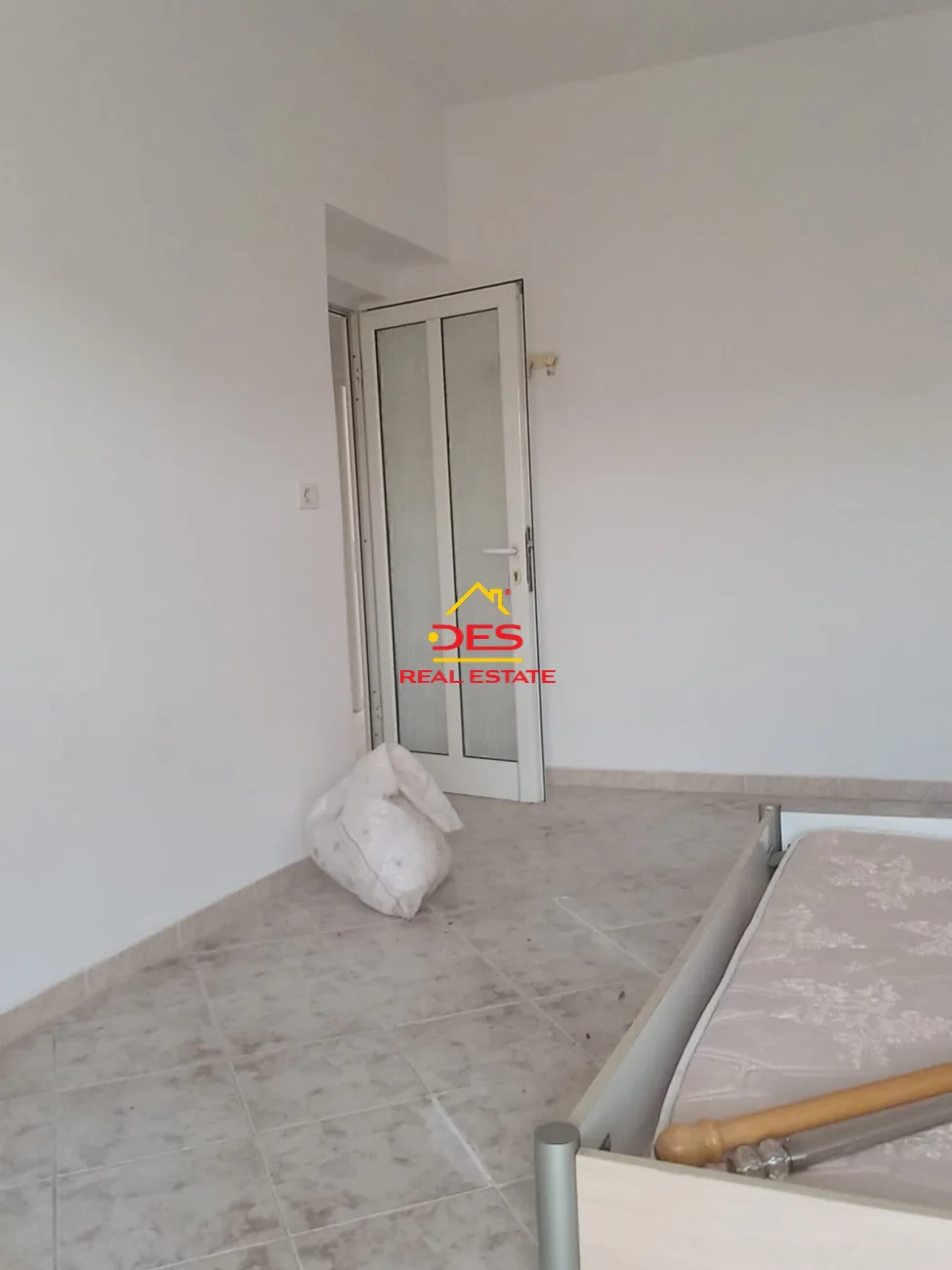 Jepet me qira apartament 2+1 te tregu orizit ,vlorë!