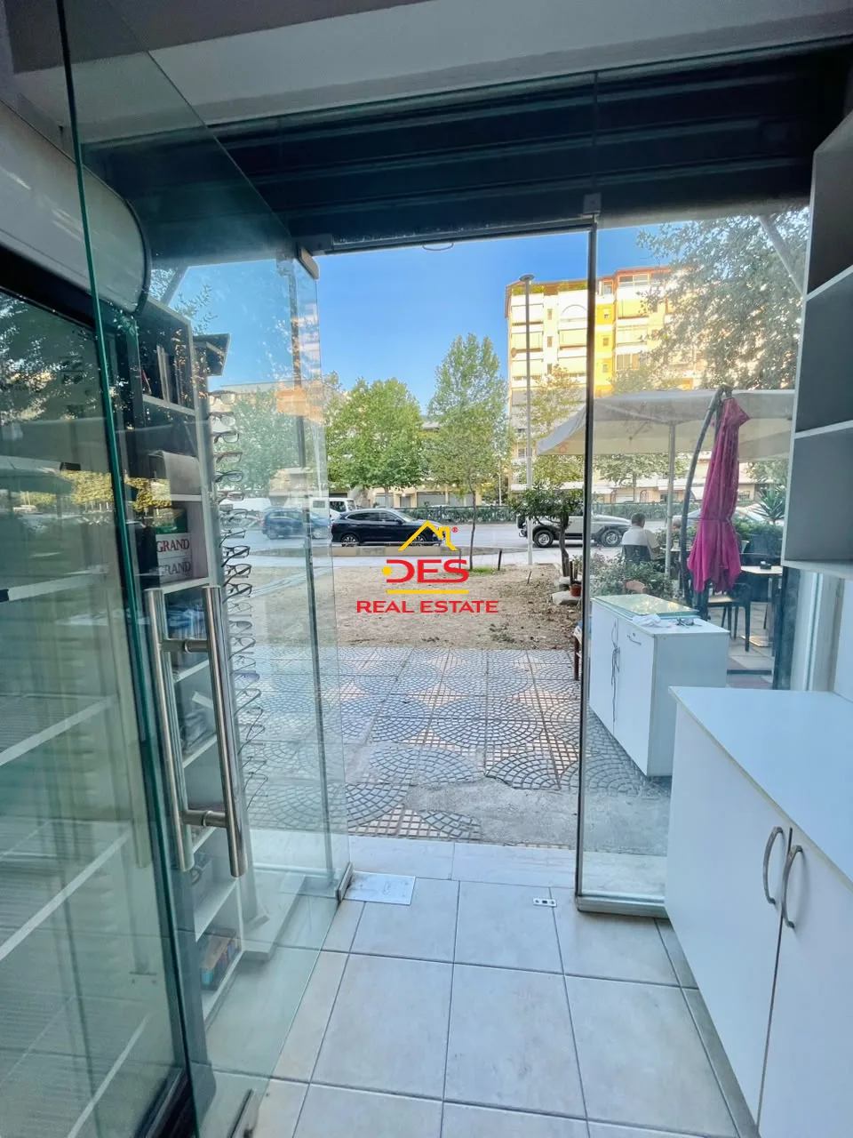 Jepet me qira ambient biznesi në transballkanike, vlorë