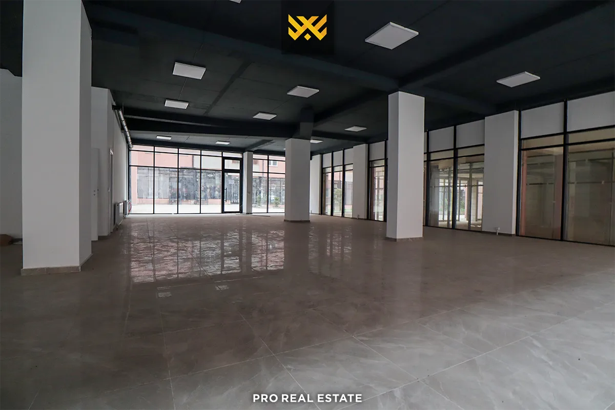 Lokal 382m² me #QIRA në Fushë Kosovë