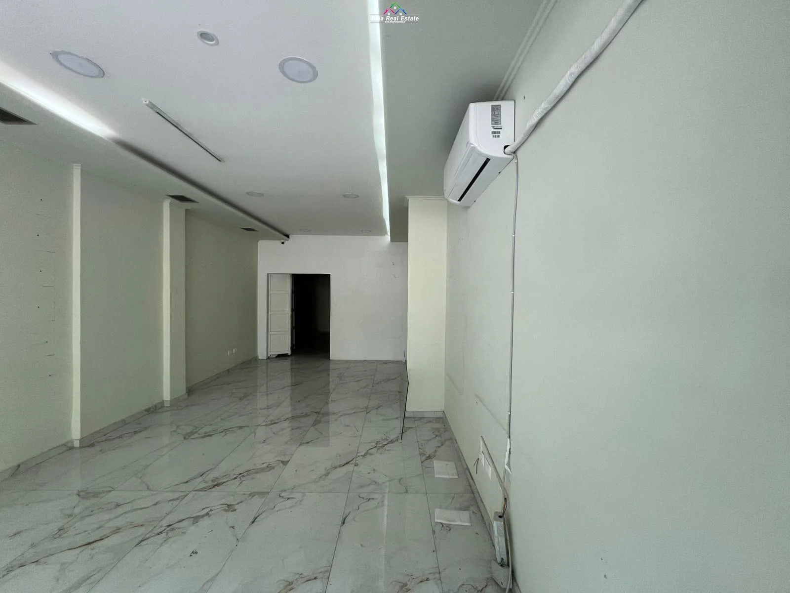 Dyqan Me Qera tek Dritan Hoxha ( ID BD21849) Tirane